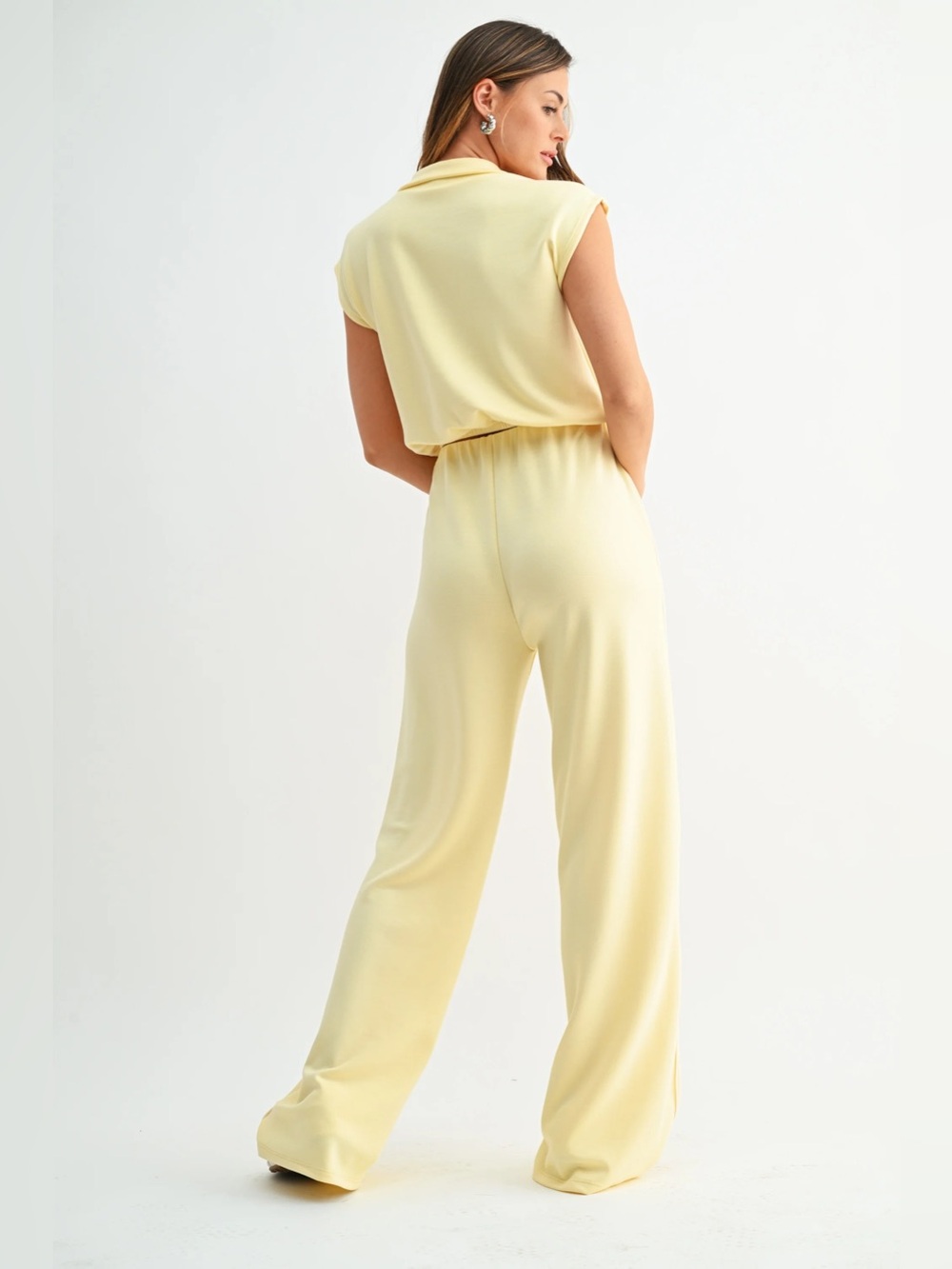 NWT WinWin Yellow Wide-Leg Two-Piece Pant Set with Zip Top - Picture 4 of 6